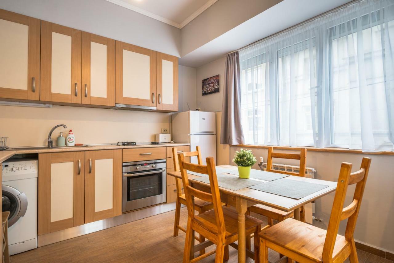 5Th Avenue Sofia Two Bedroom, Two Bathroom, Positano Street Suite By Flat Mаnager Bagian luar foto
